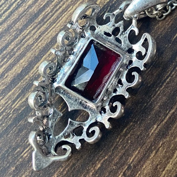 Bioworld Mortal Instruments Authentic RepIica Necklace ASO Isabelle Lightwood - Picture 12 of 13